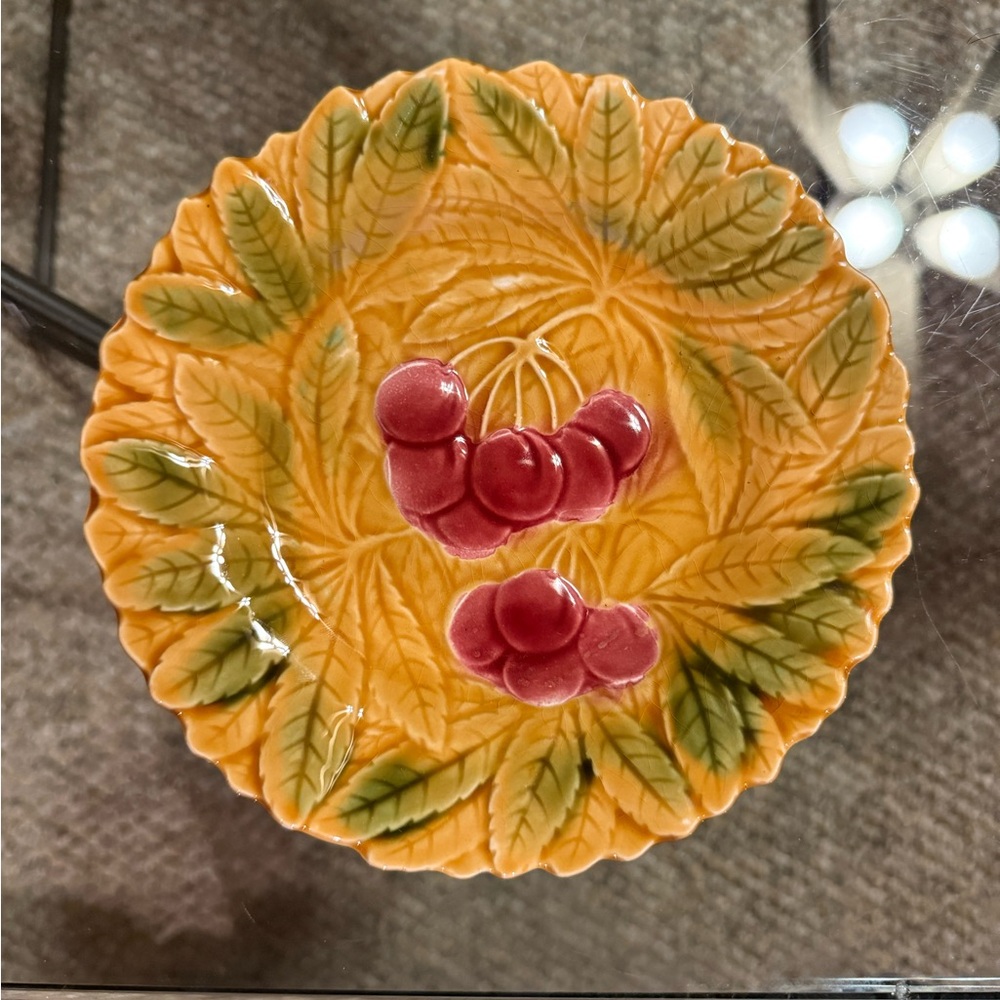 Sarreguemines Majolica Fruit cherries Plate France Vintage Dessert plate 7.5 in